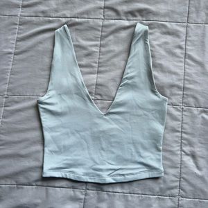 Women’s white cropped tank